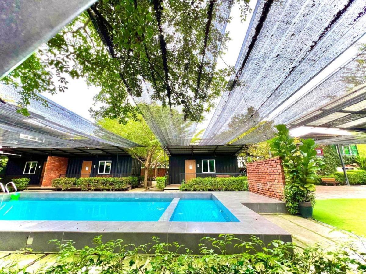 Petak Padin Cottage By The Pool, Kepala Batas  Exterior photo